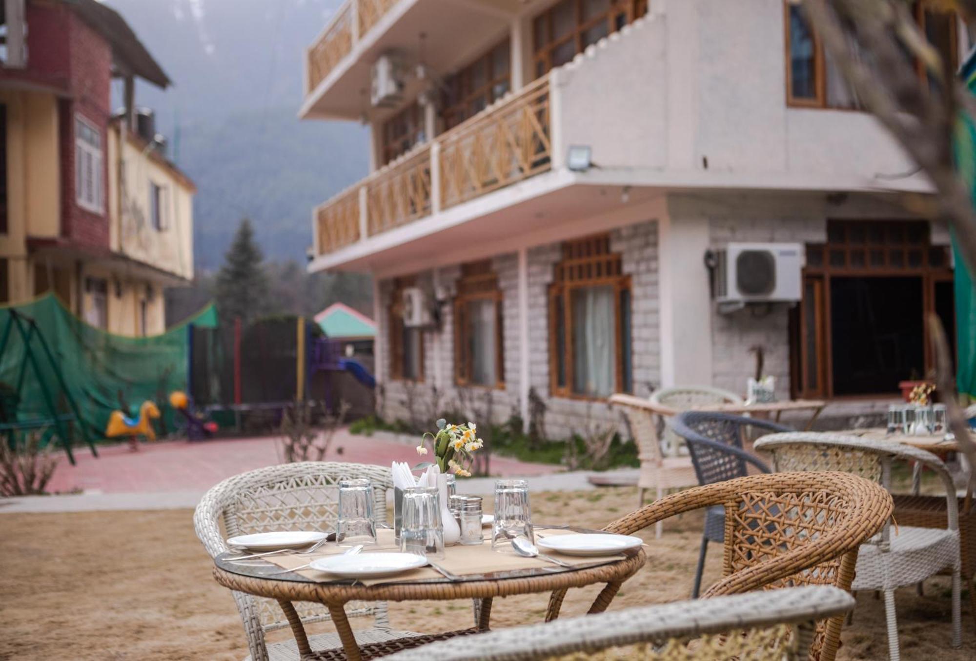 Hill River Resort By West Western Manāli Exterior foto